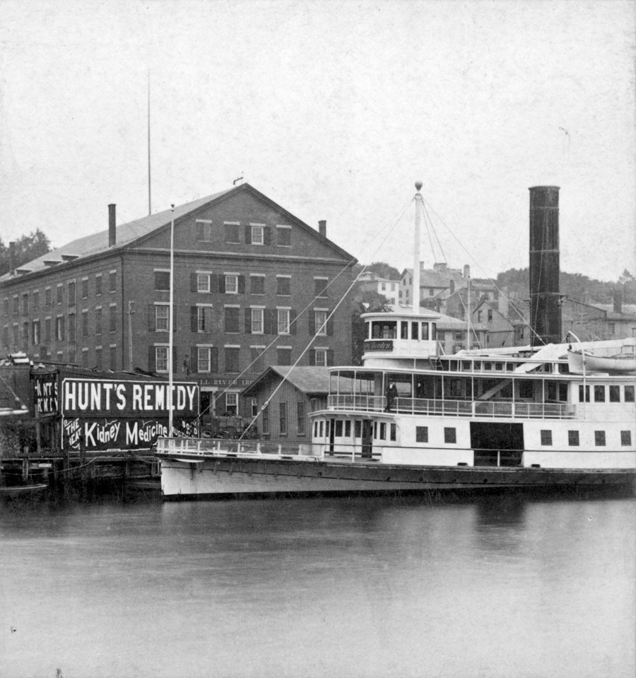 Hunt'sWaterfrontSign150
